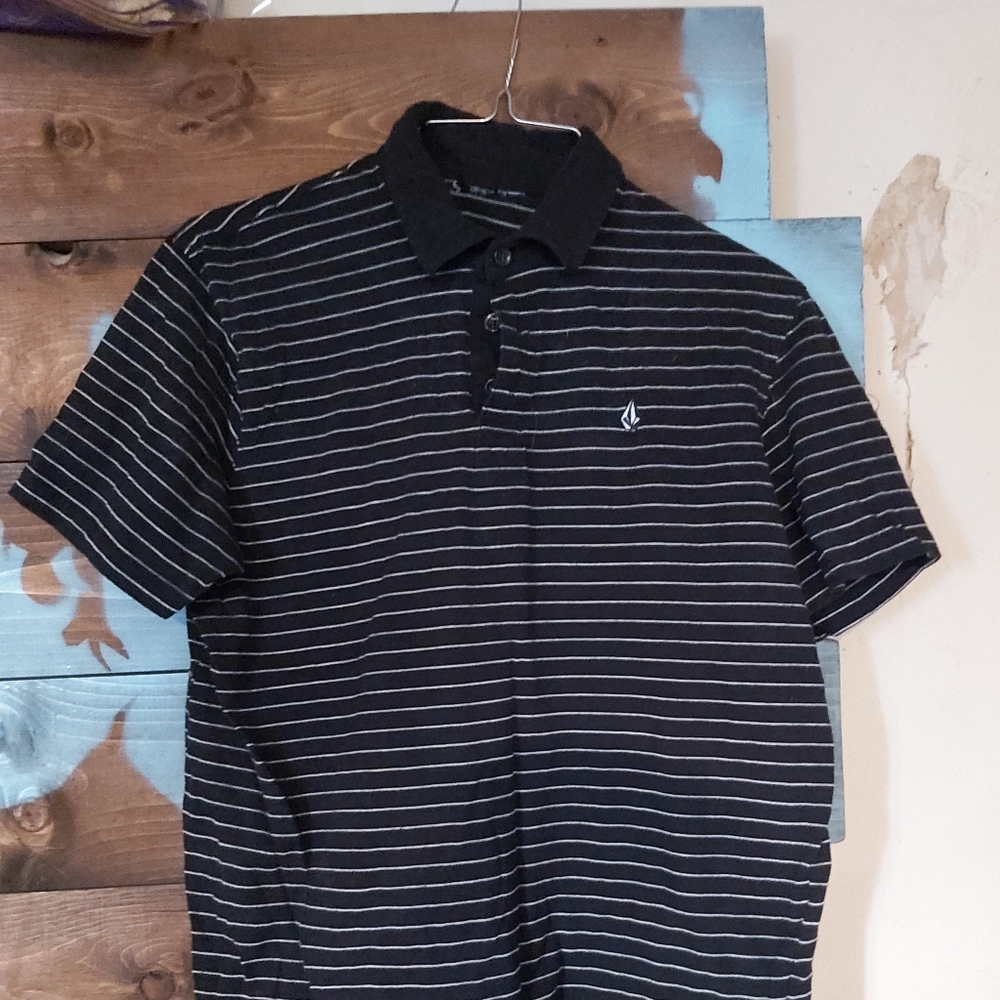 Volcom shirt
